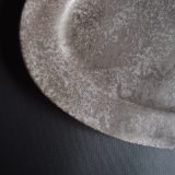 Patera owalna, ciemny beton